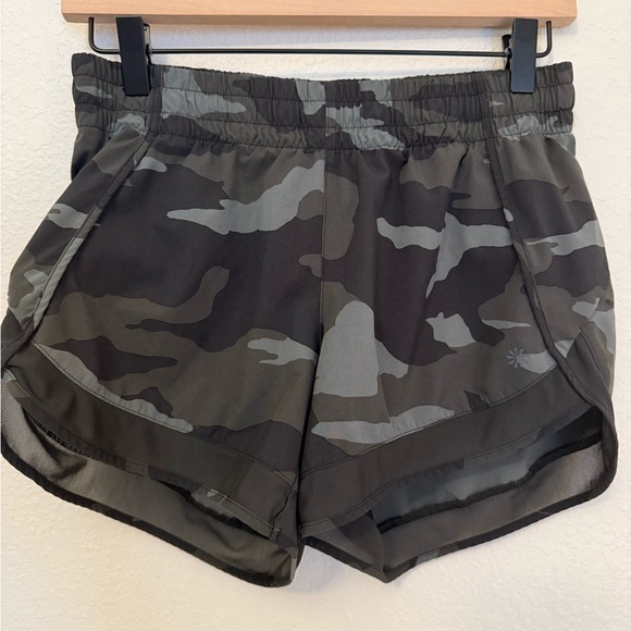 Athleta Printed Mesh Racer Run Short 4” - Picture 1 of 8